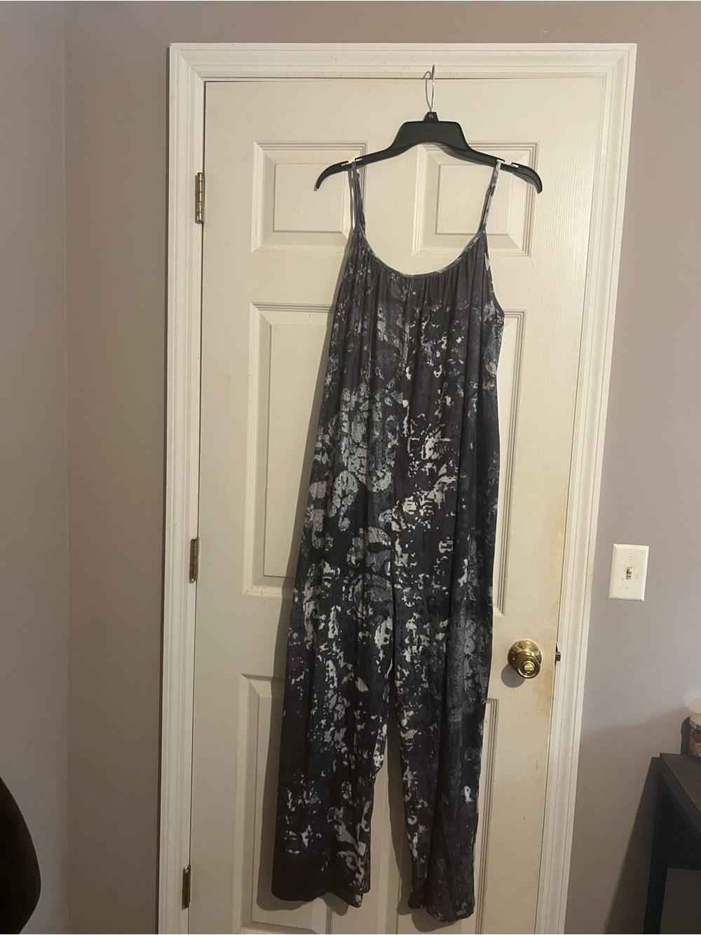 Black & Gray Tie-Dye Sleeveless Jumpsuit